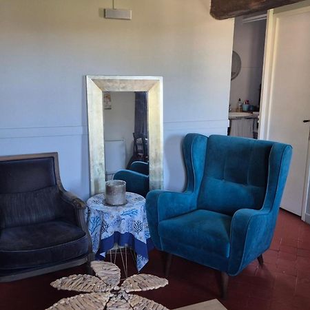 Un Nid Sur Les Toits Face Au Palais Des Papes Apartment Avignon Bagian luar foto