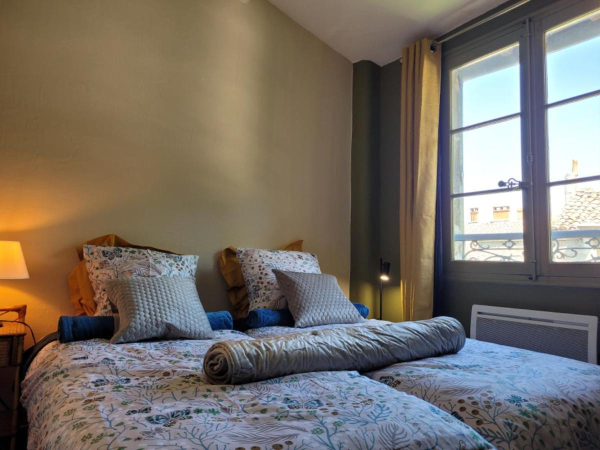 Un Nid Sur Les Toits Face Au Palais Des Papes Apartment Avignon Bagian luar foto