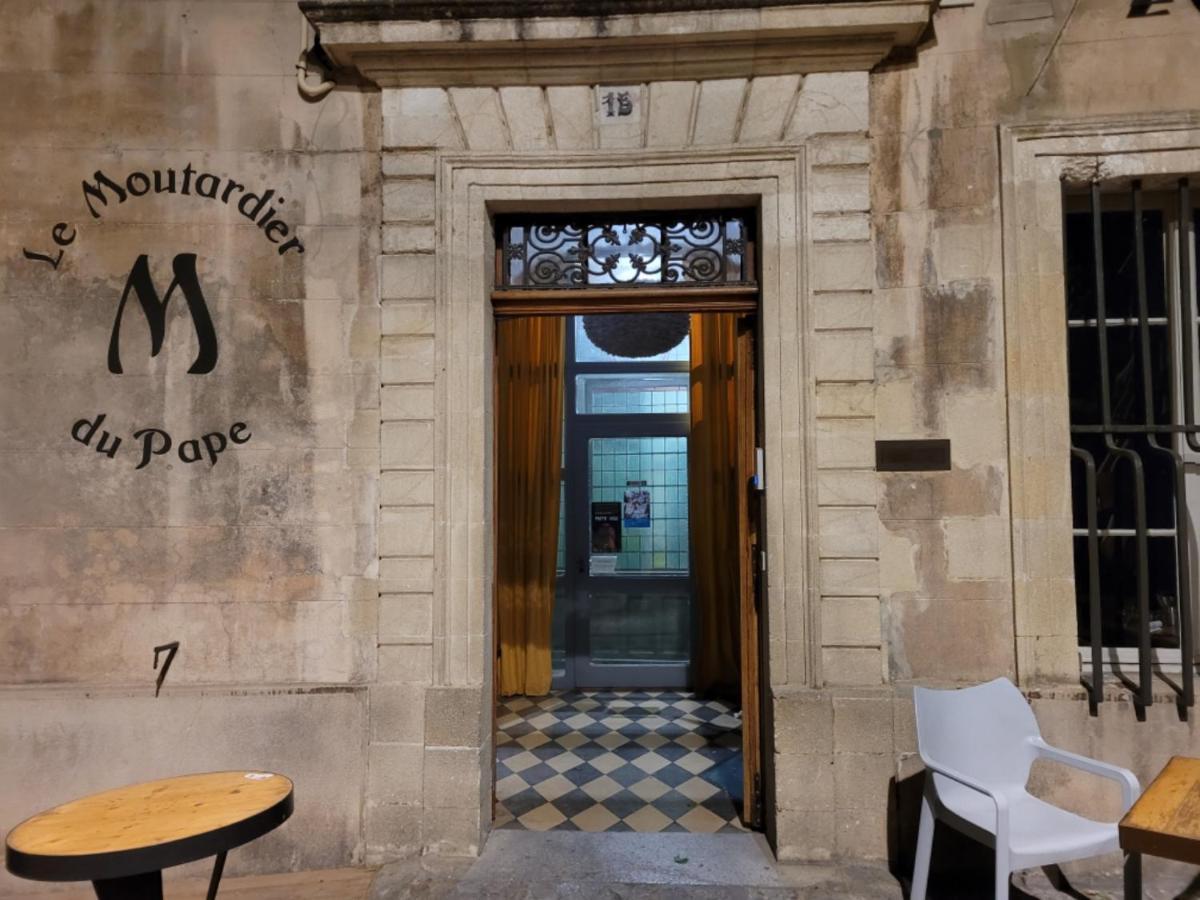 Un Nid Sur Les Toits Face Au Palais Des Papes Apartment Avignon Bagian luar foto