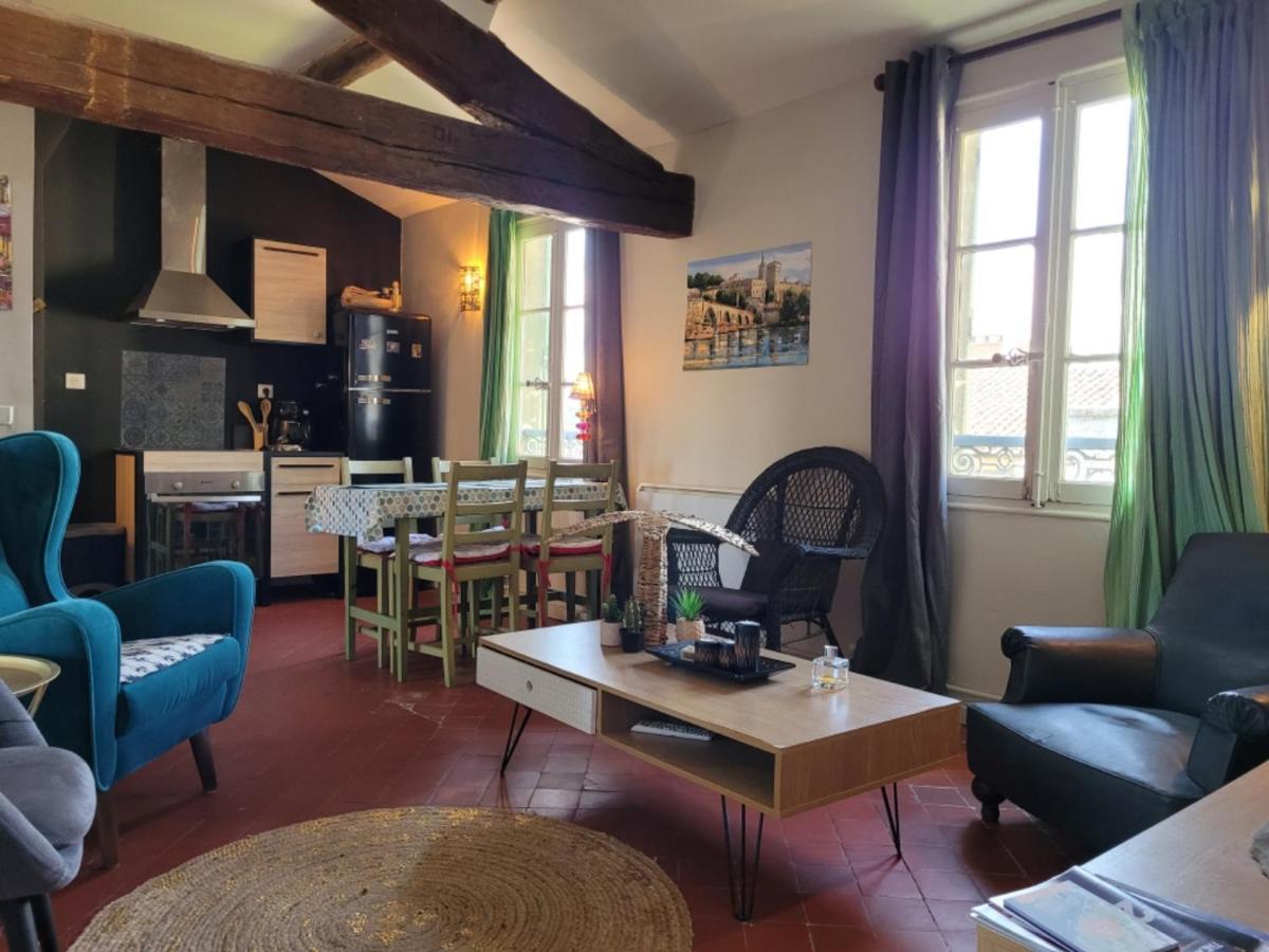 Un Nid Sur Les Toits Face Au Palais Des Papes Apartment Avignon Bagian luar foto