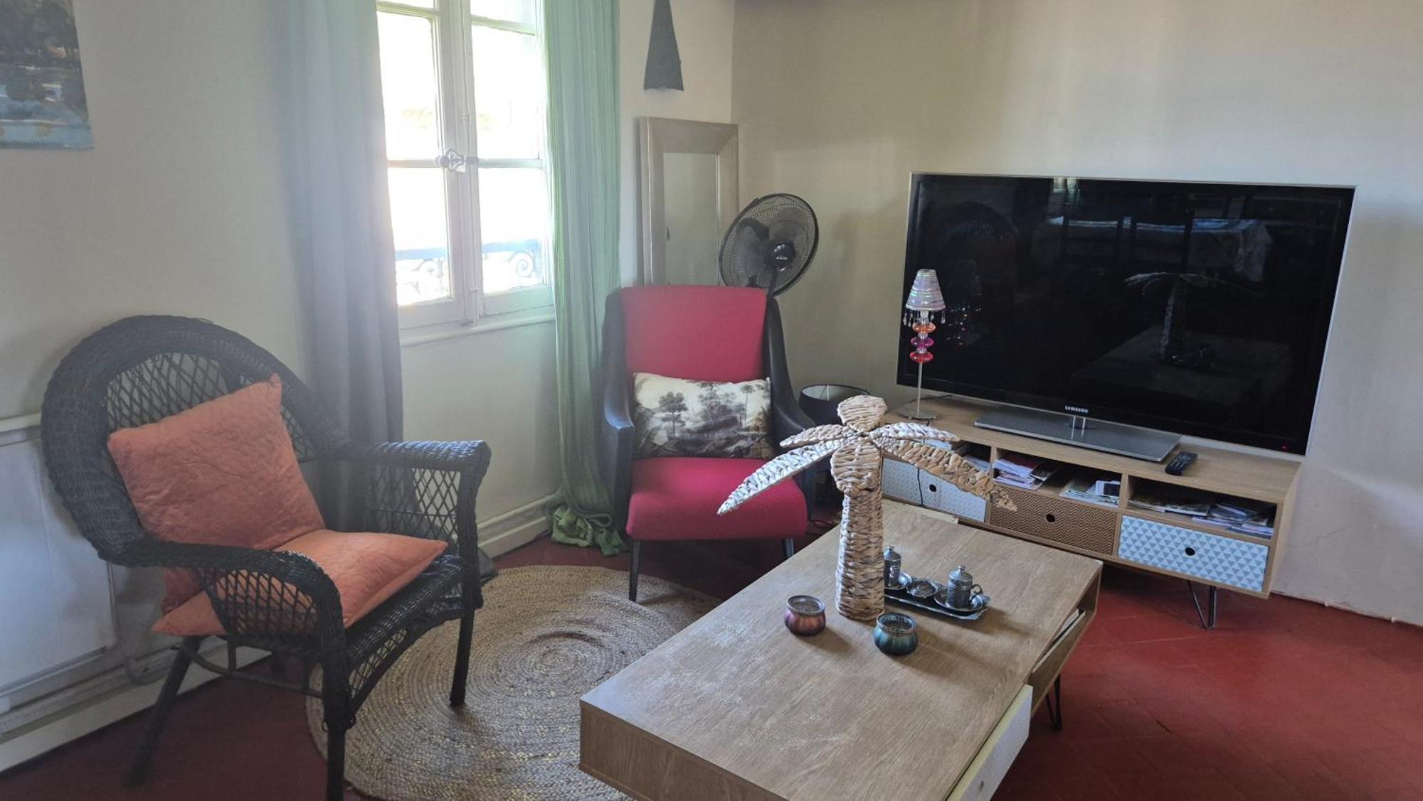 Un Nid Sur Les Toits Face Au Palais Des Papes Apartment Avignon Bagian luar foto